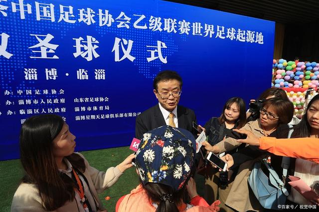 记者：巴黎已经与利物浦等多队直接接触，商谈巴尔科拉的转会